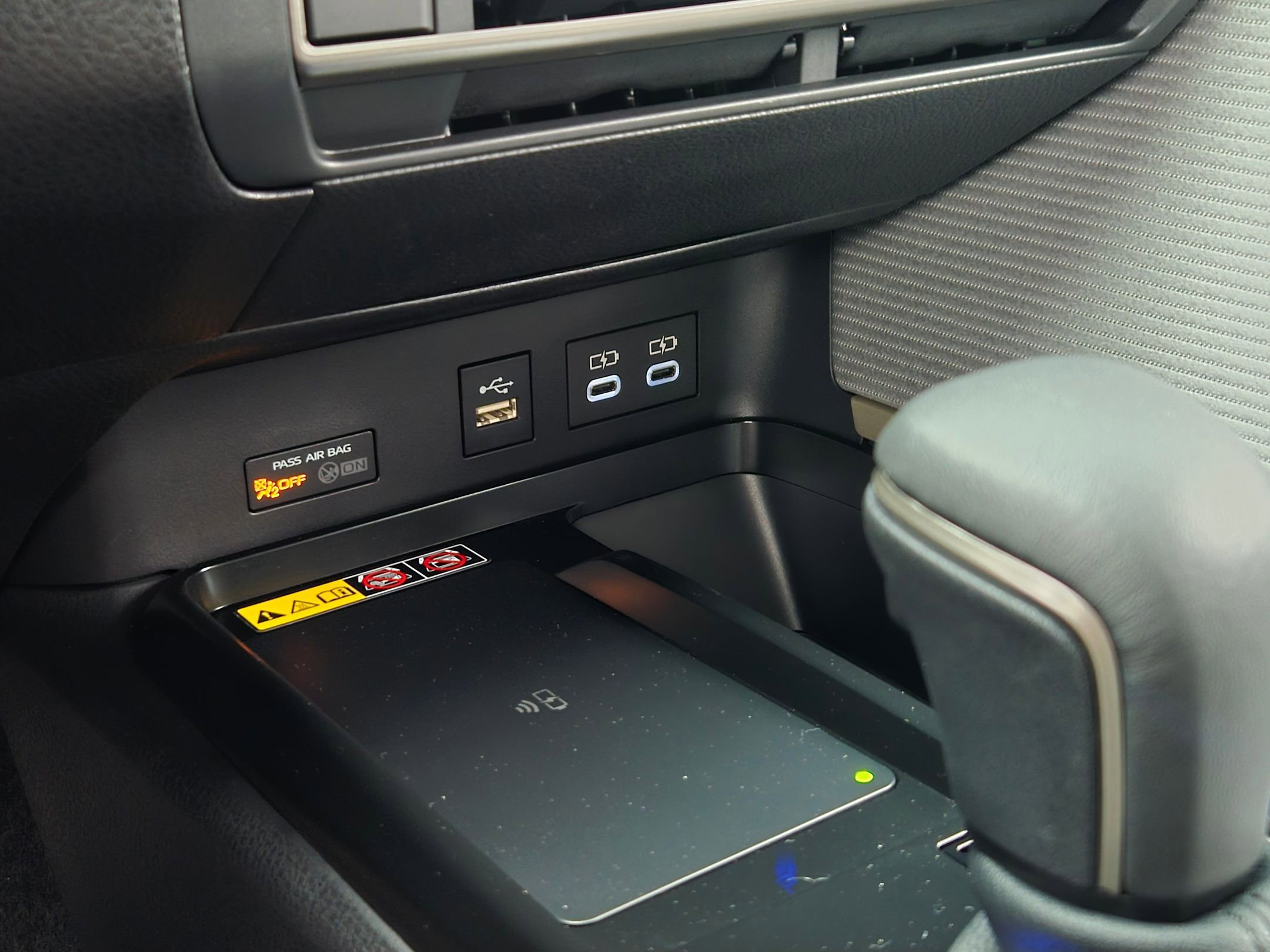 Used 2025 Toyota Camry SE image 20