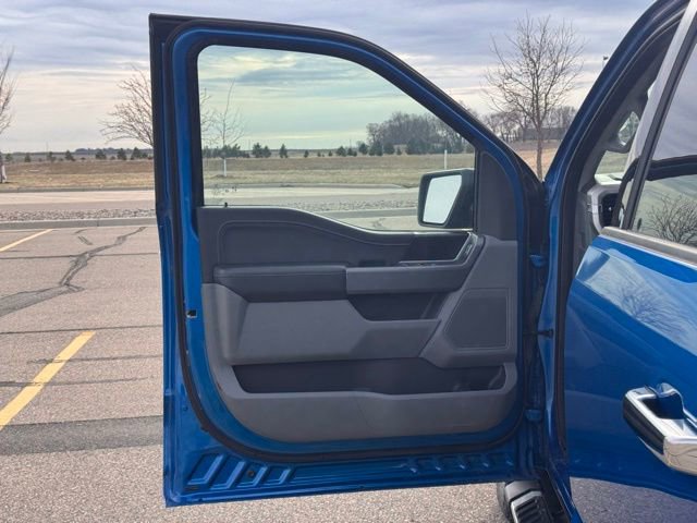 Certified 2021 Ford F150 XLT w/ Equipment Group 302A High image 4