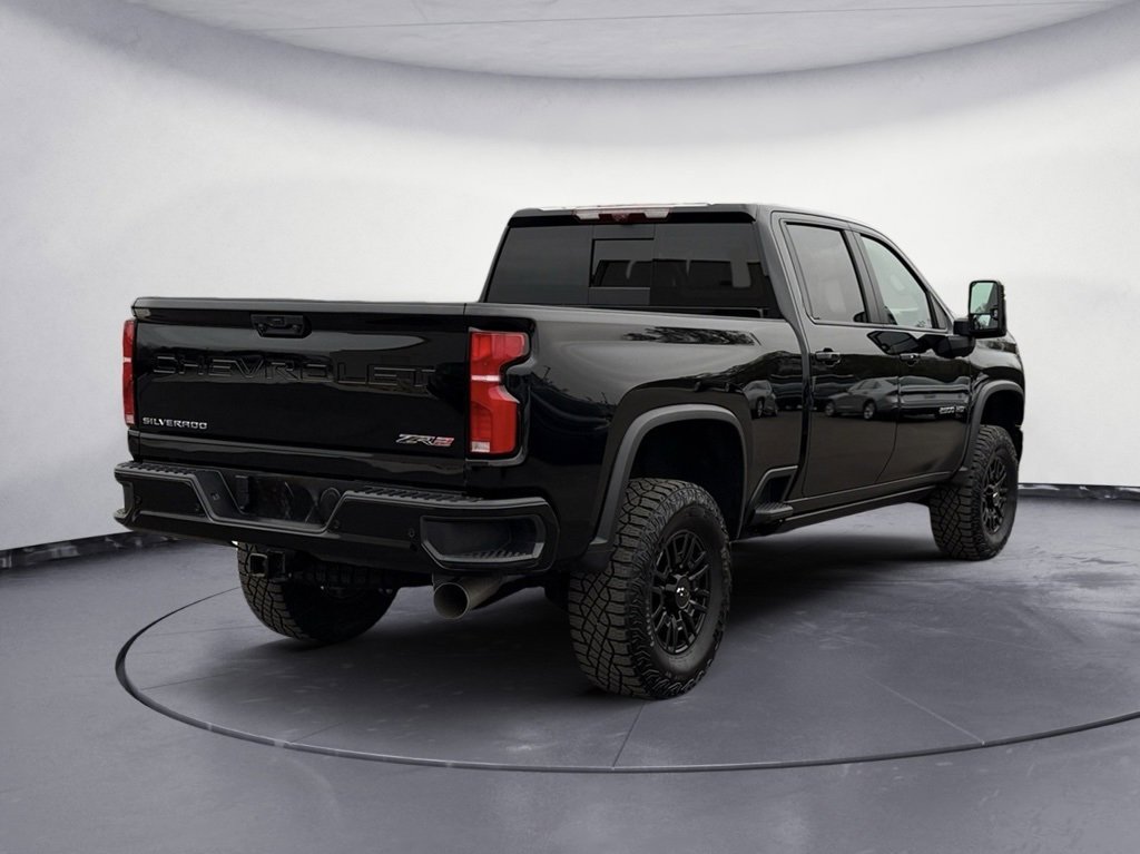 Used 2025 Chevrolet Silverado 2500 ZR2 w/ Technology Package image 15