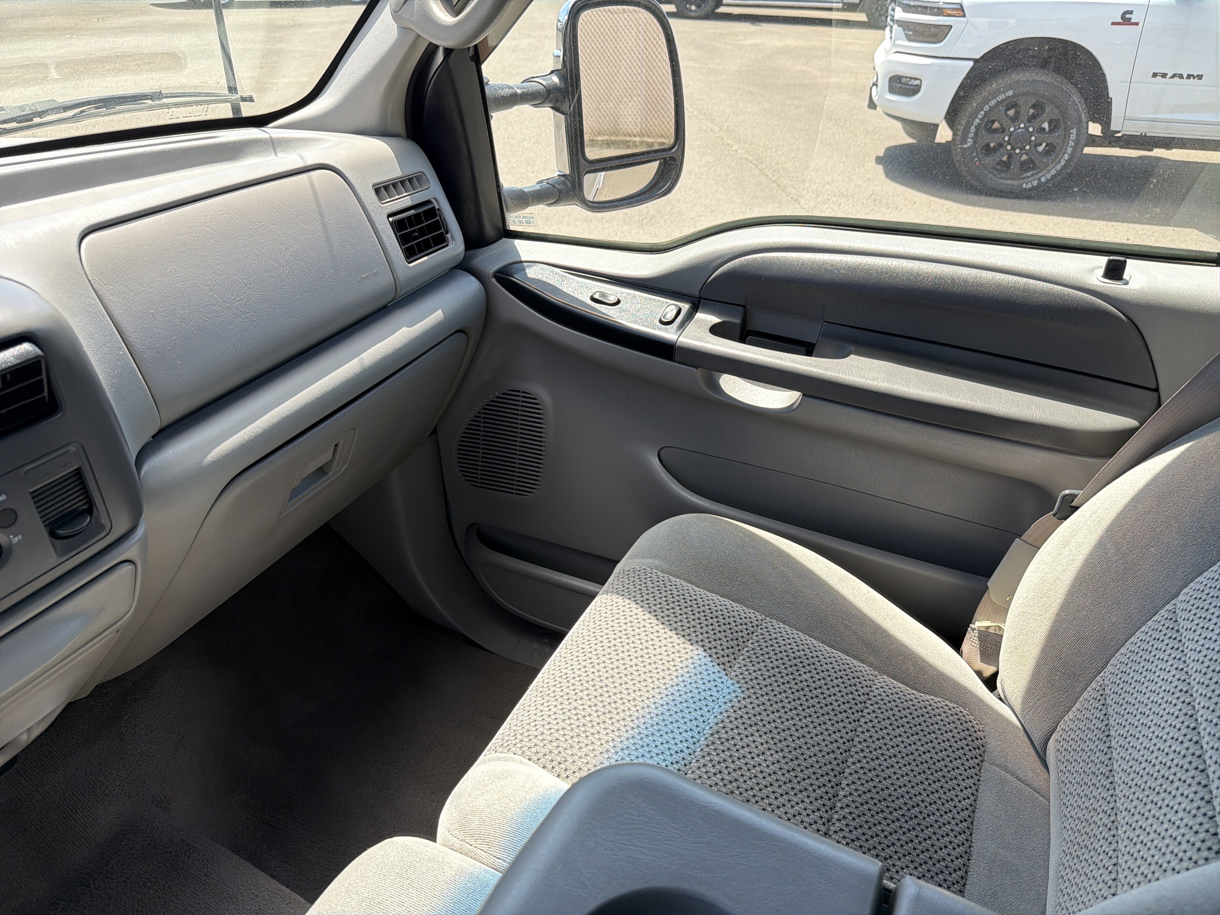 Used 2001 Ford F250 XLT RWD image 25