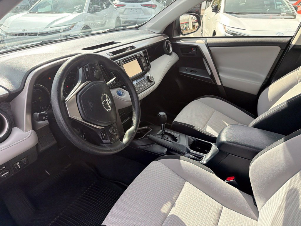Certified 2018 Toyota RAV4 LE AWD/4WD image 20