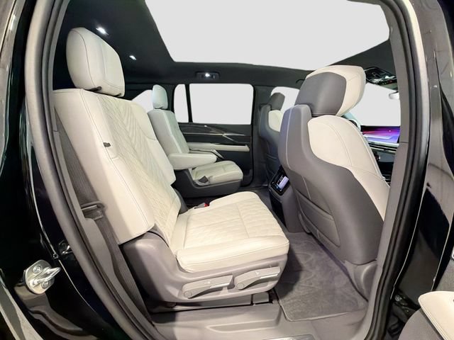 Certified 2025 Cadillac Escalade IQ Sport 1 w/ LPO, ONYX Package AWD/4WD image 25