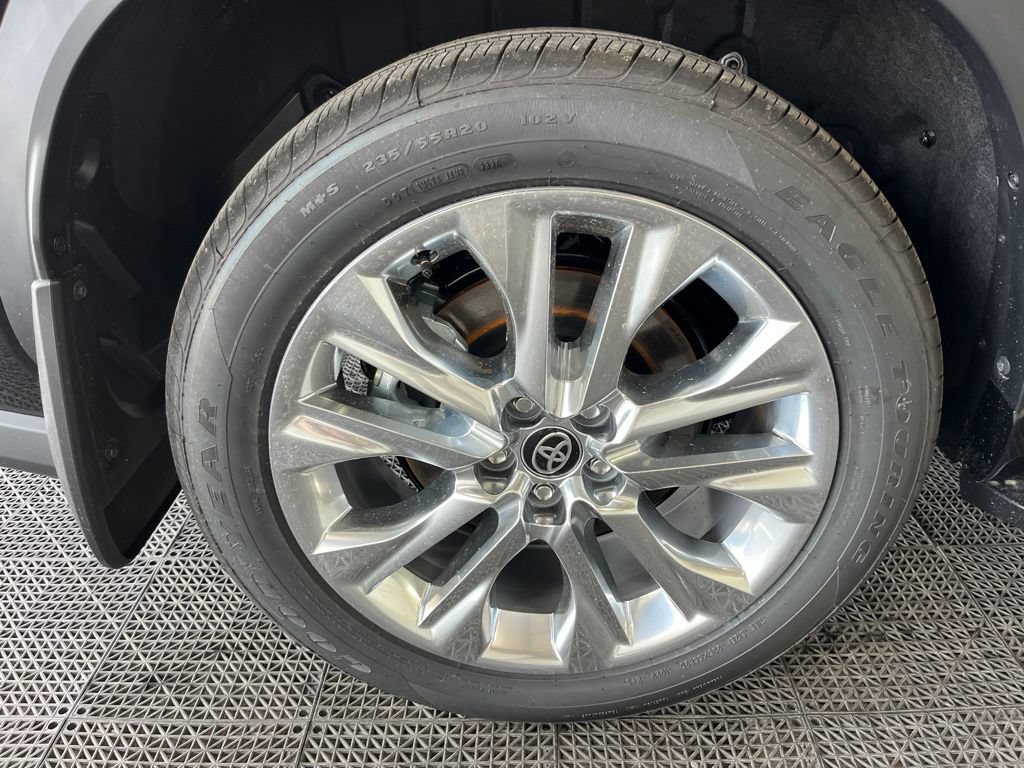 New 2026 Toyota Highlander Limited AWD/4WD image 24