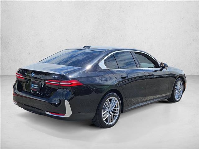 Used 2024 BMW 530i w/ Premium Package RWD image 5
