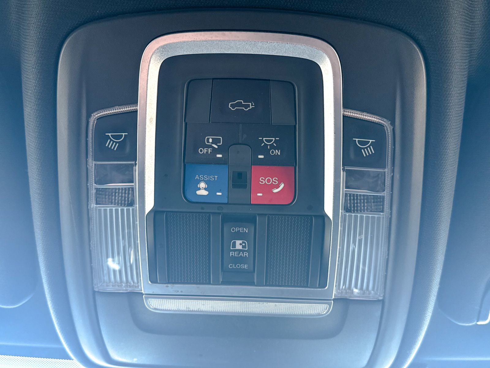 Used 2021 RAM 3500 Laramie image 38