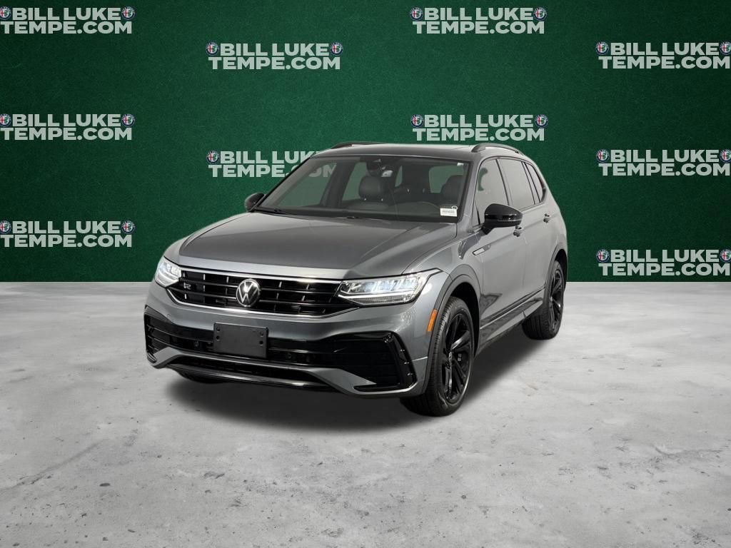 Used 2024 Volkswagen Tiguan SE R-Line image 3