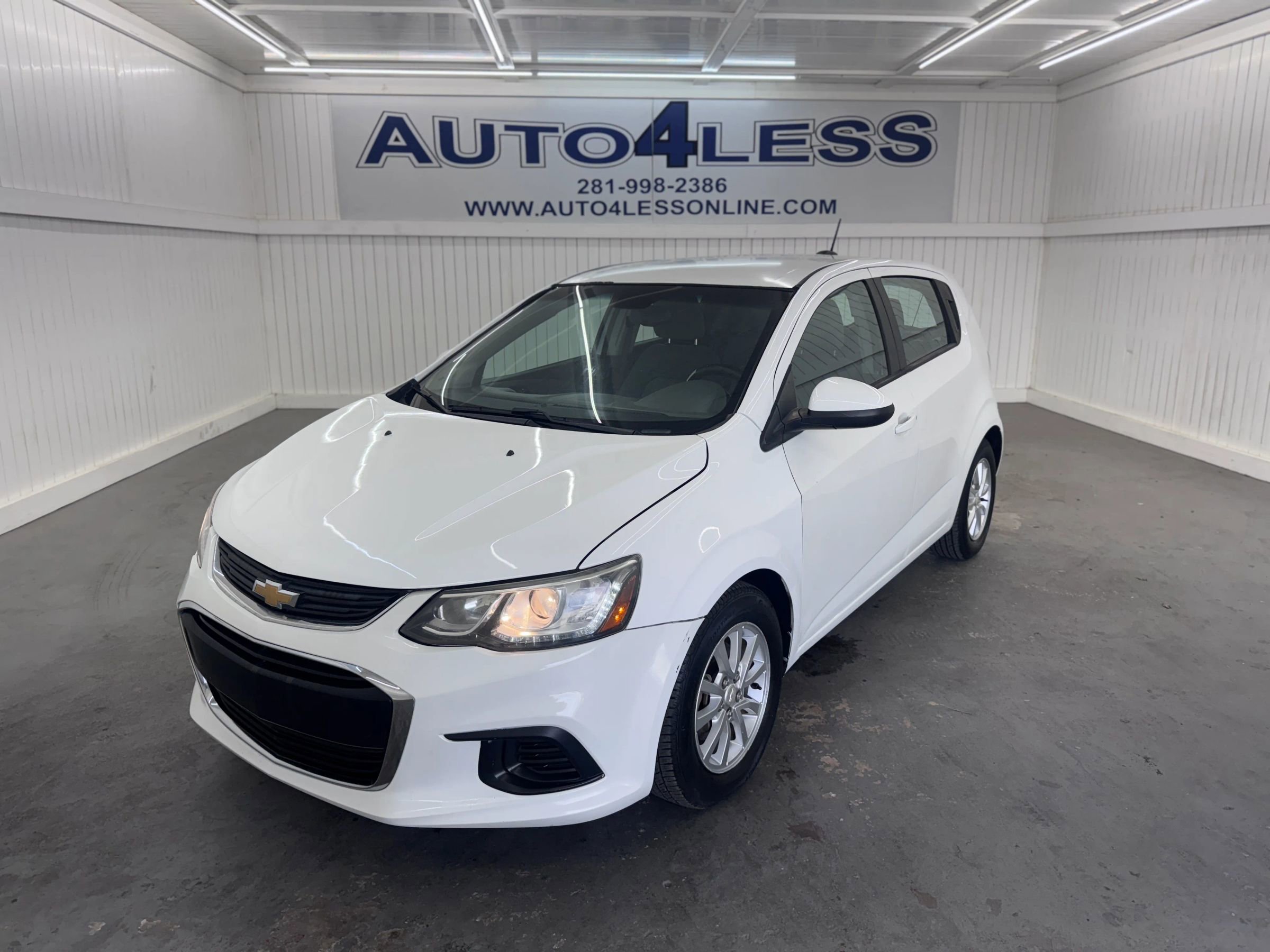 Used 2020 Chevrolet Sonic LT image 1