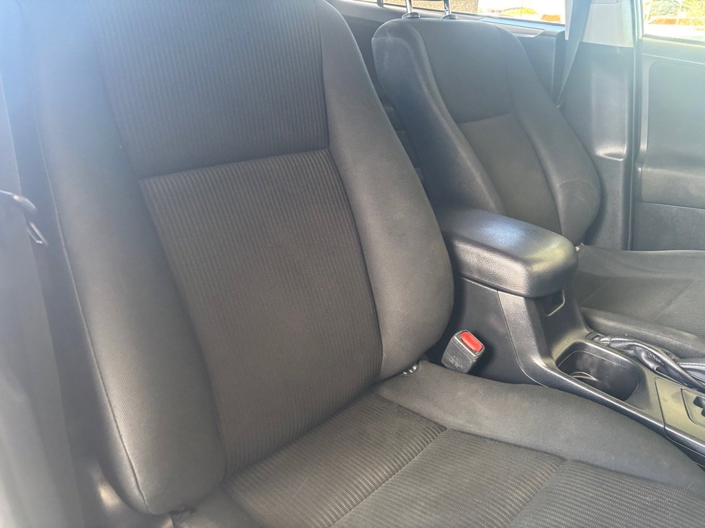 Used 2017 Toyota RAV4 LE w/ Carpet Mat Package image 21
