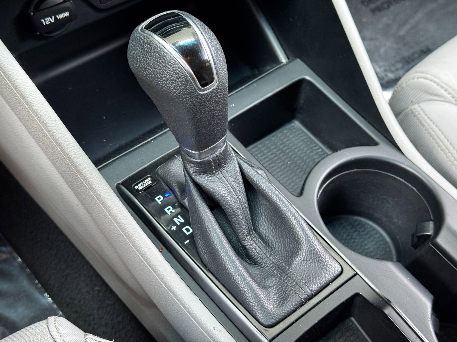 Used 2018 Hyundai Tucson SE image 27