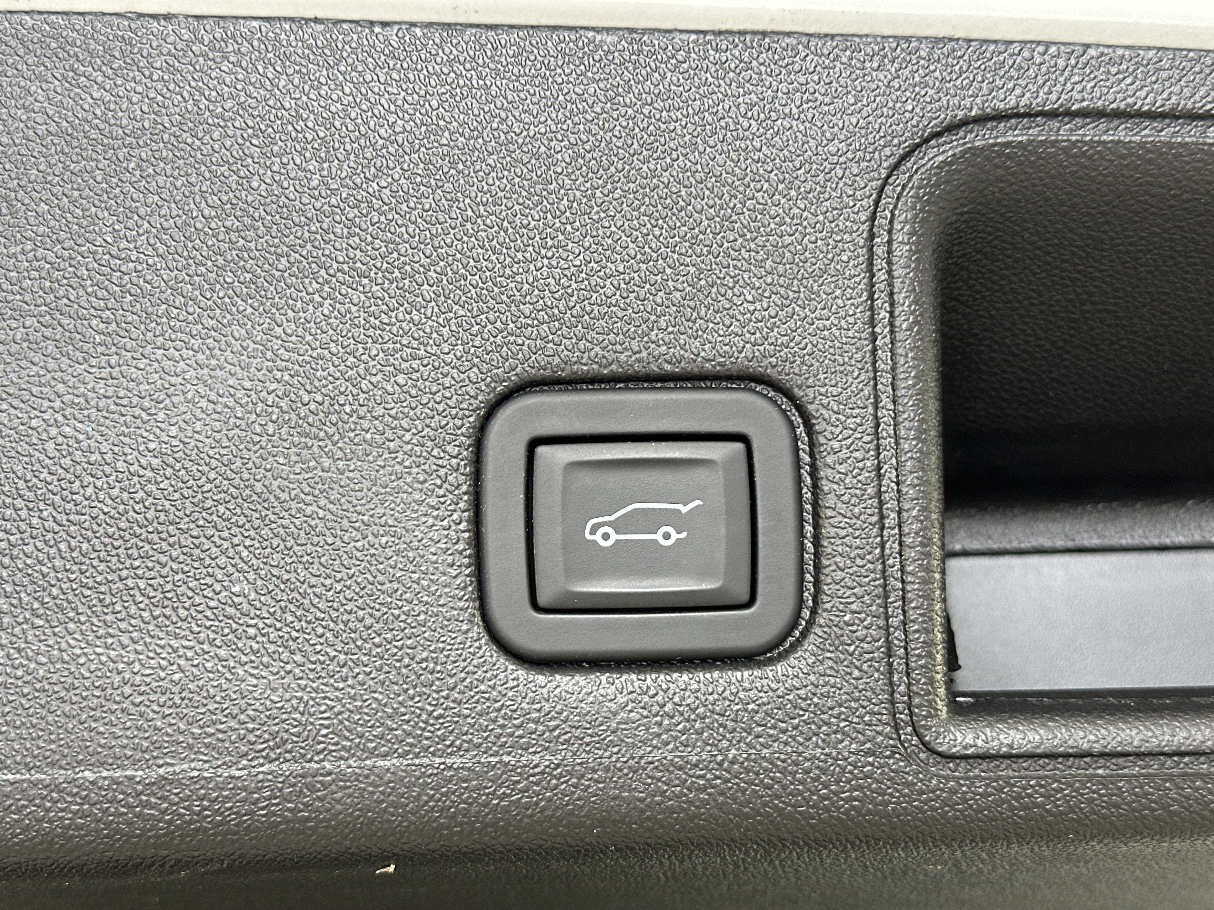 Certified 2024 GMC Terrain SLT image 15