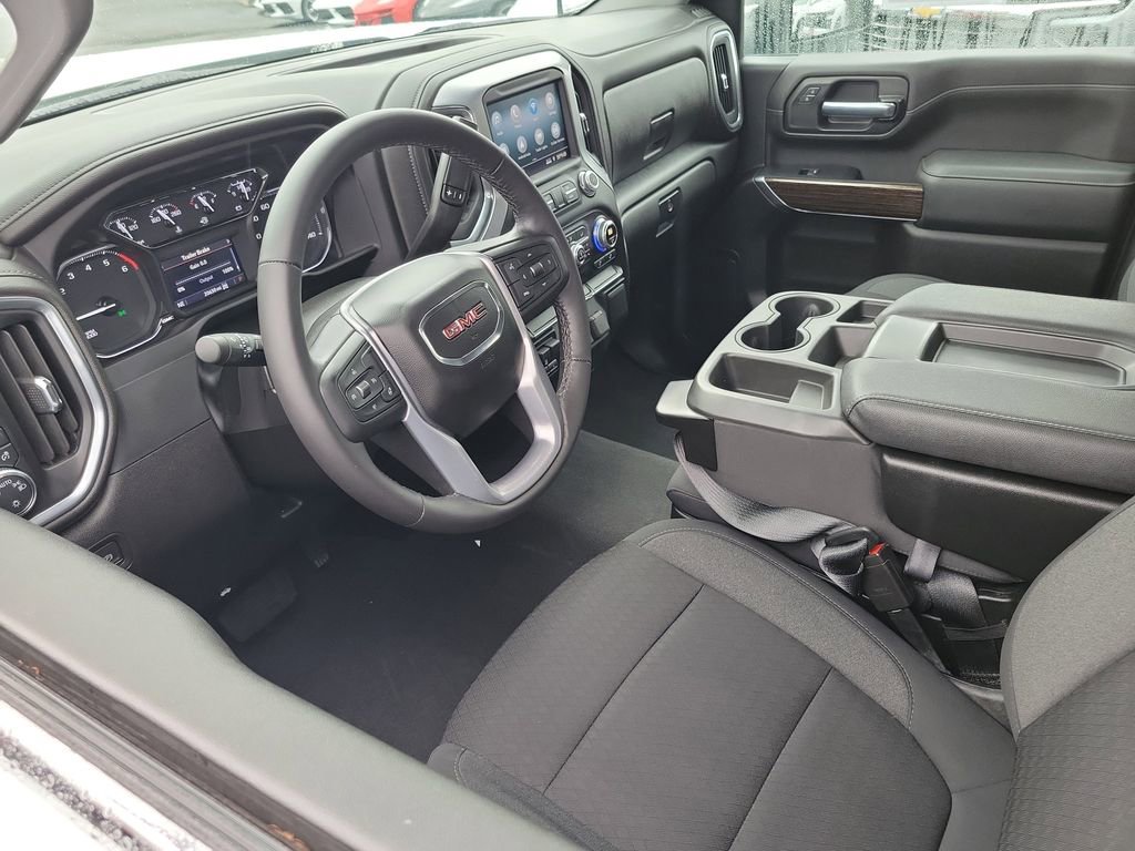 Used 2022 GMC Sierra 2500 SLE w/ SLE Value Package; image 3