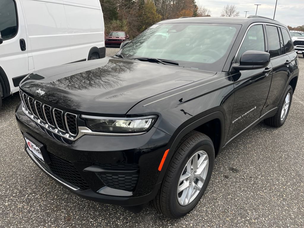 New 2025 Jeep Grand Cherokee Laredo X w/ Luxury Tech Group I AWD/4WD image 6