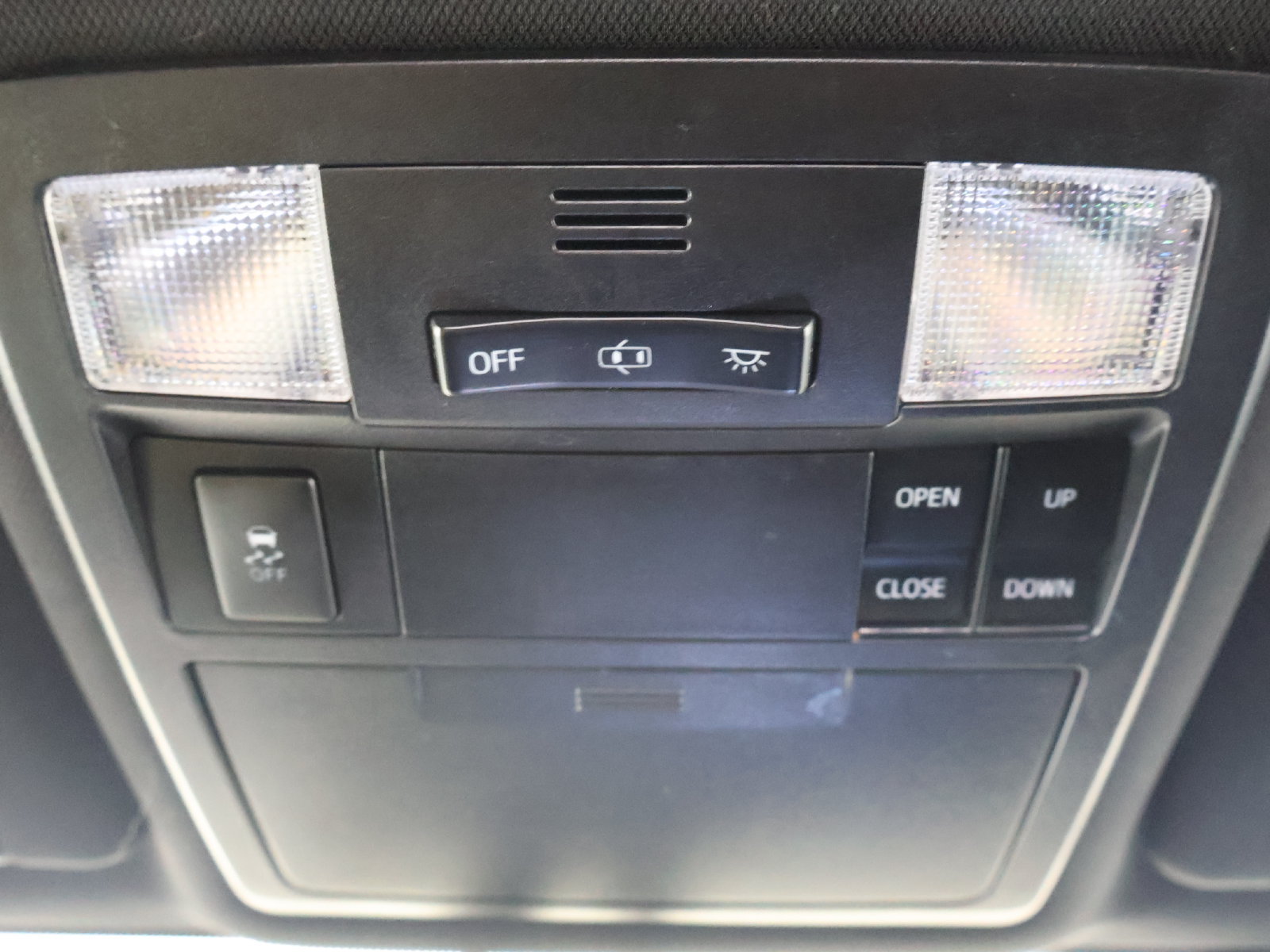 Used 2016 Toyota Tacoma Limited w/ Towing Package AWD/4WD image 39