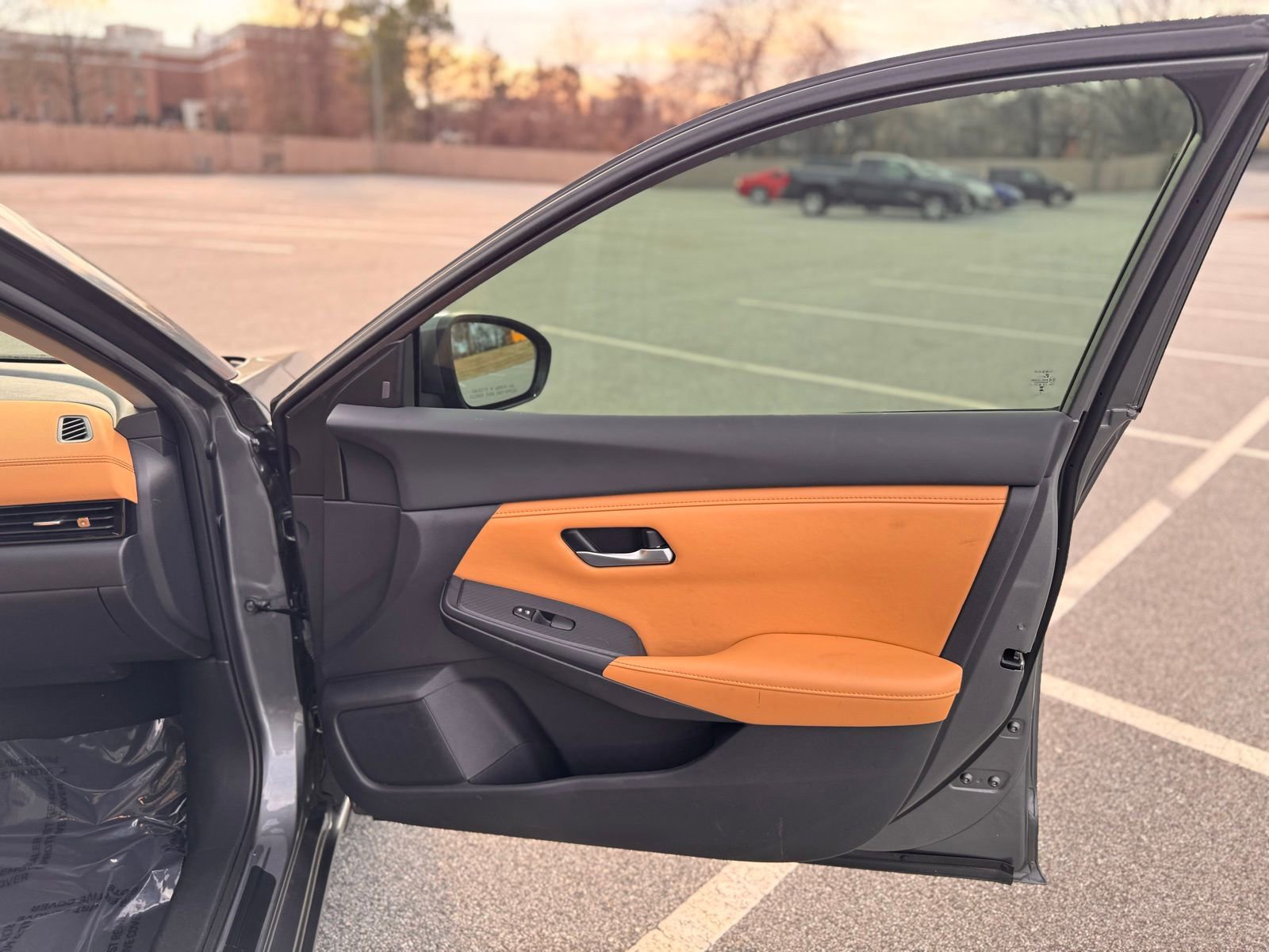 Used 2022 Nissan Sentra SV w/ SV Premium Package image 22