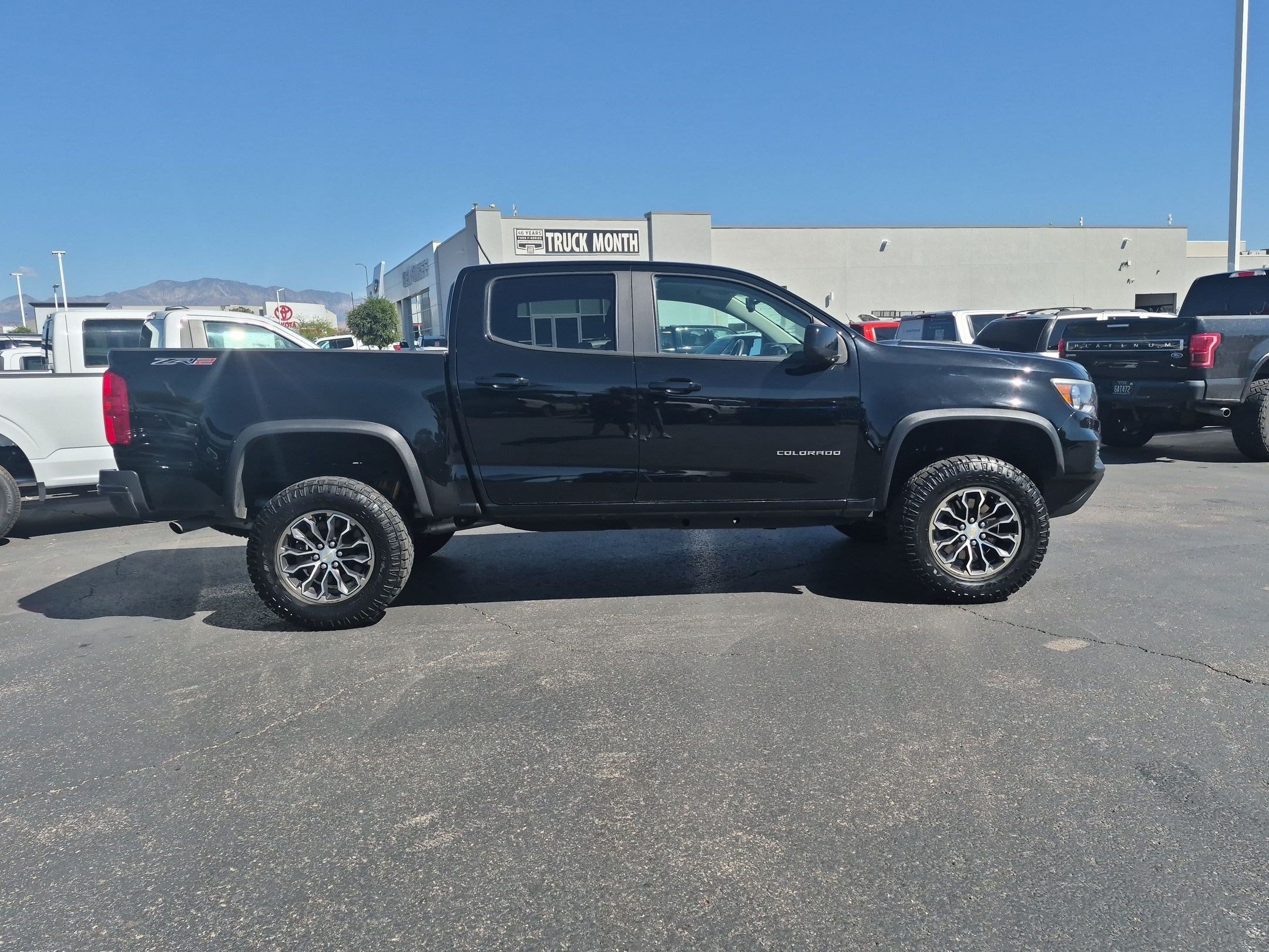 Used 2022 Chevrolet Colorado ZR2 AWD/4WD image 2
