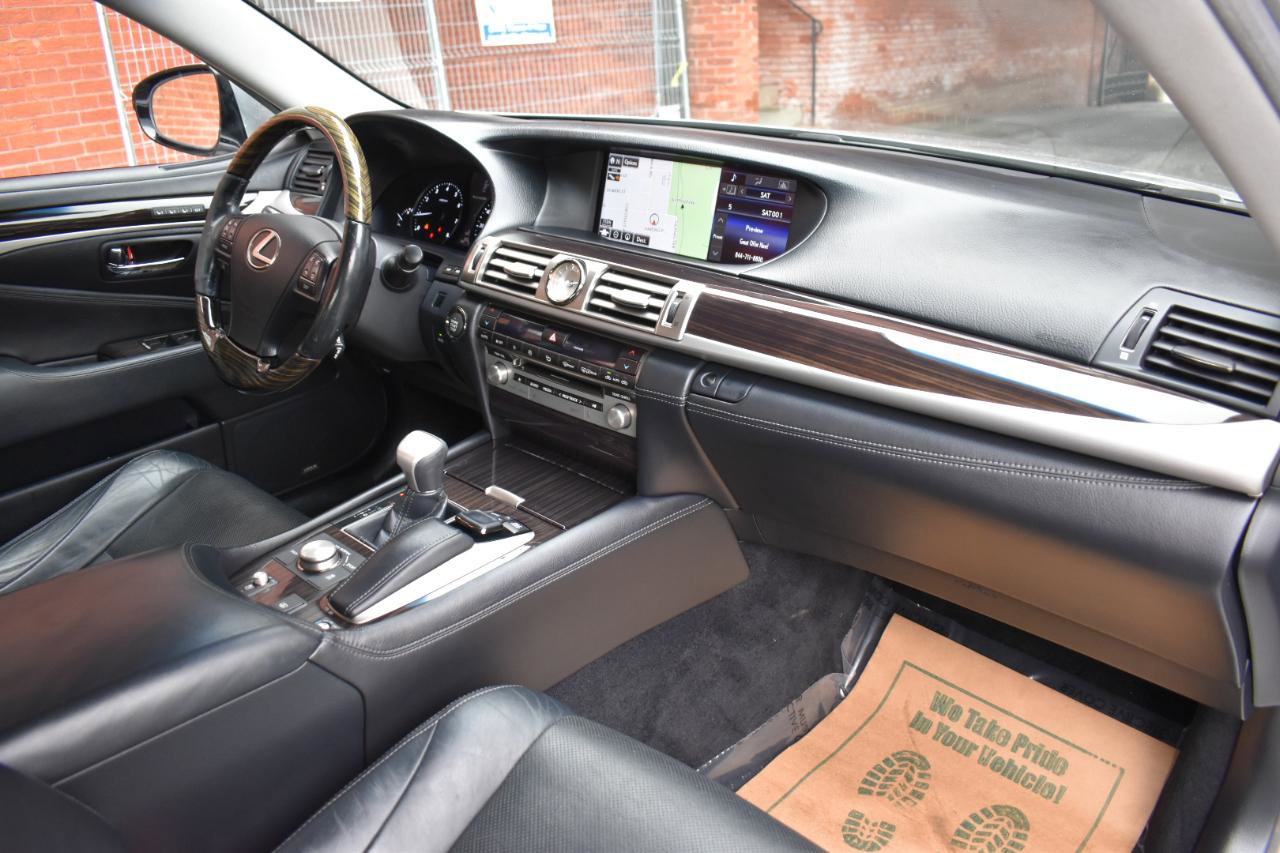 Used 2015 Lexus LS 460 AWD w/ Comfort Package image 20