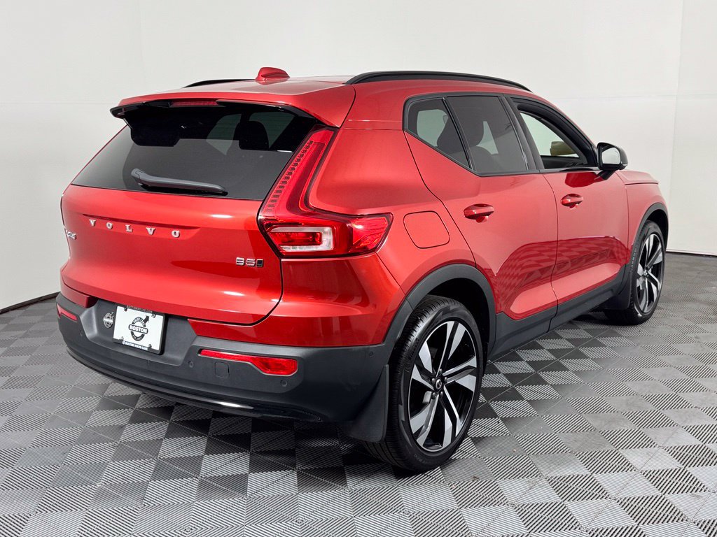 Certified 2024 Volvo XC40 B5 Plus w/ Protection Package Premier AWD/4WD image 6