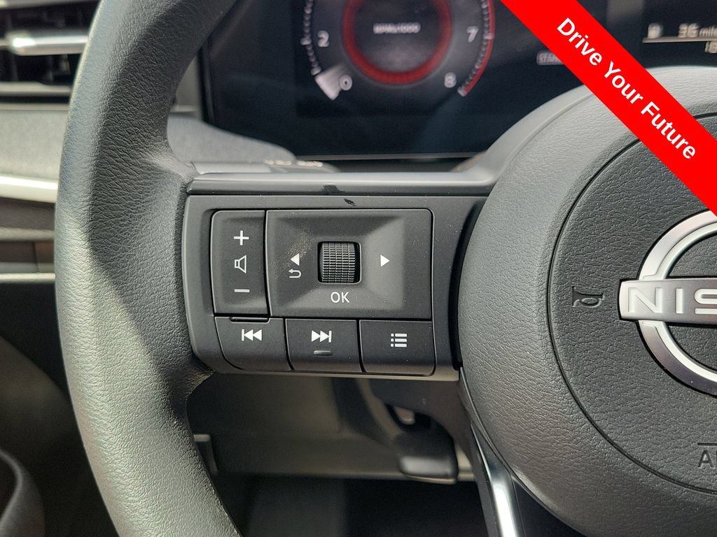 Used 2026 Nissan Kicks SV w/ SV Premium Package FWD image 7