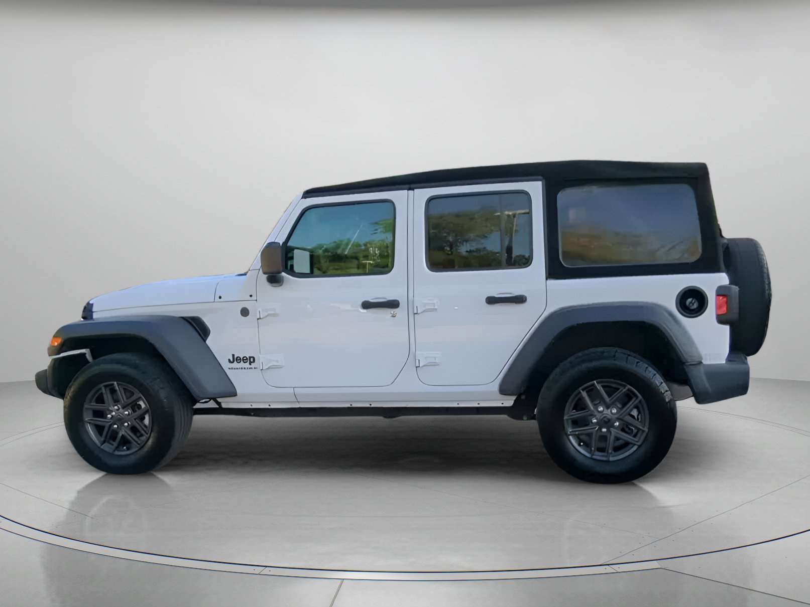 Used 2024 Jeep Wrangler Unlimited Sport AWD/4WD image 17