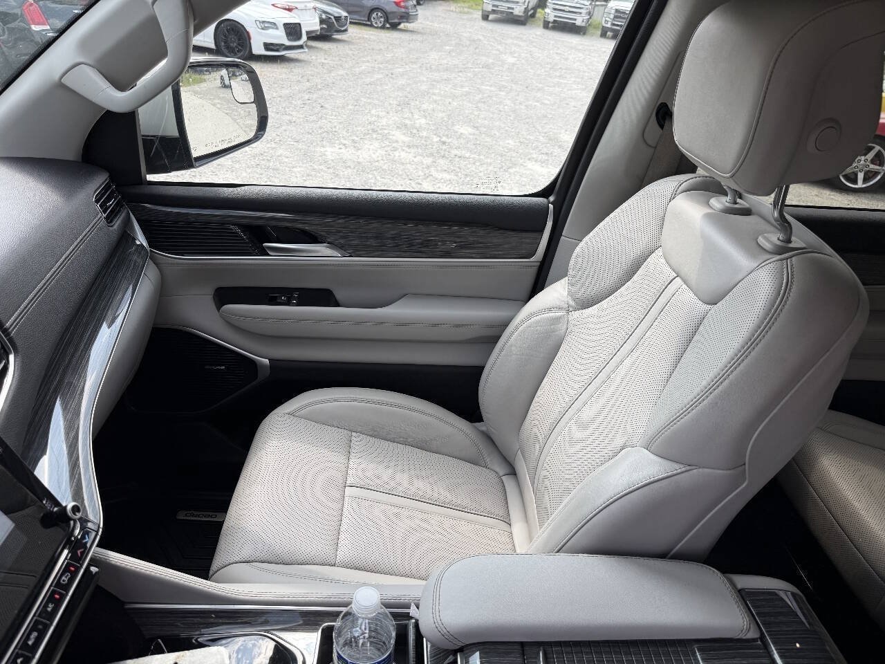 Used 2022 Jeep Wagoneer Series II AWD/4WD image 20