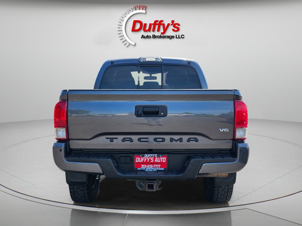 Used 2016 Toyota Tacoma TRD Off-Road AWD/4WD image 23