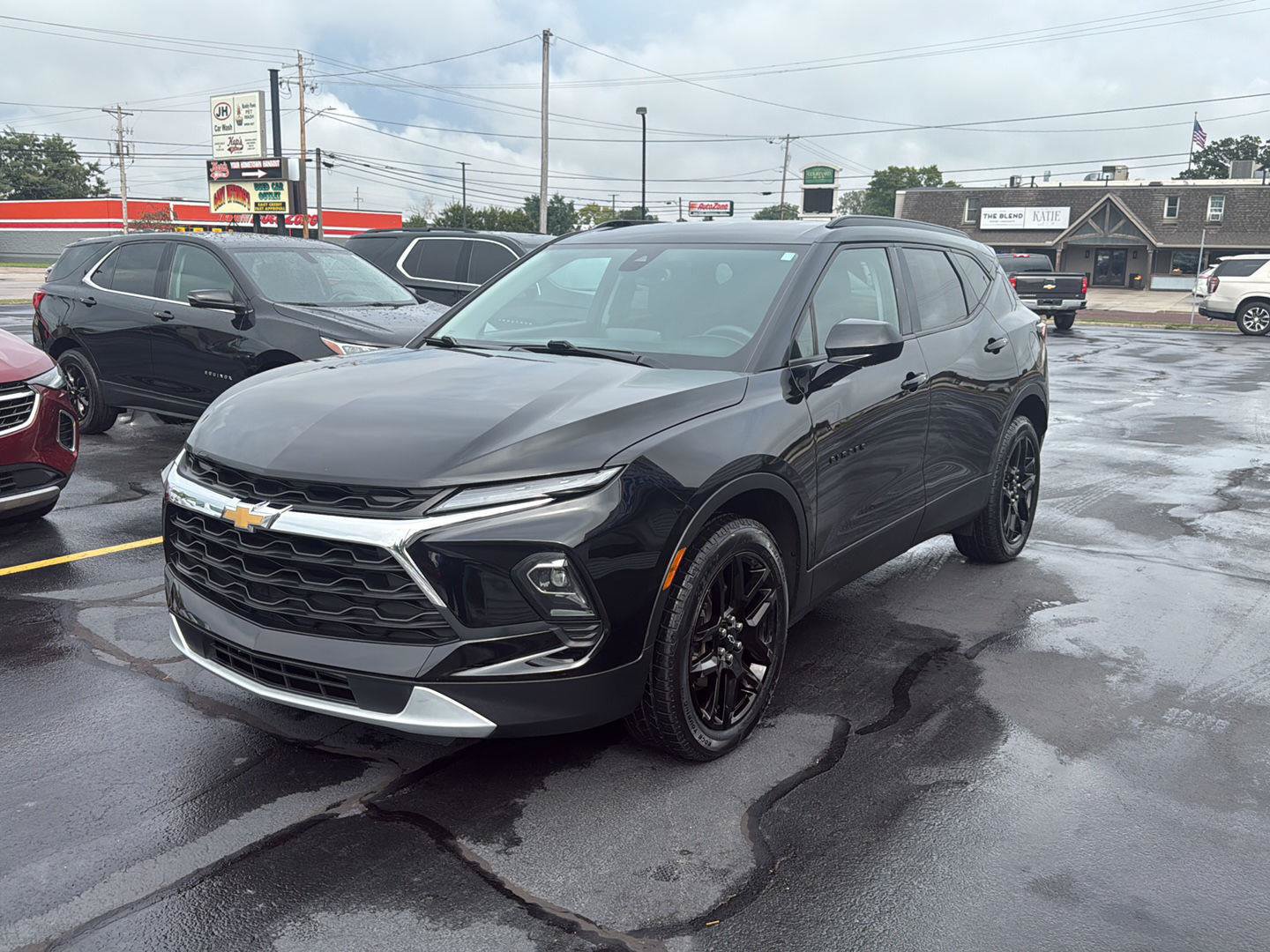 Used 2023 Chevrolet Blazer LT w/ Convenience Package FWD image 3