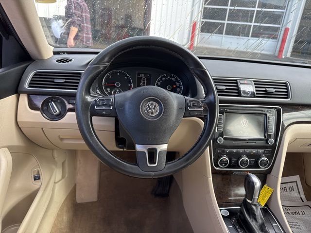 Used 2014 Volkswagen Passat TDI SEL Premium FWD image 14