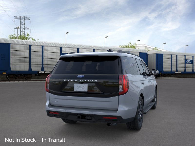 New 2025 Ford Expedition Active image 8