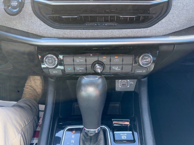 Used 2024 Jeep Compass Latitude image 18