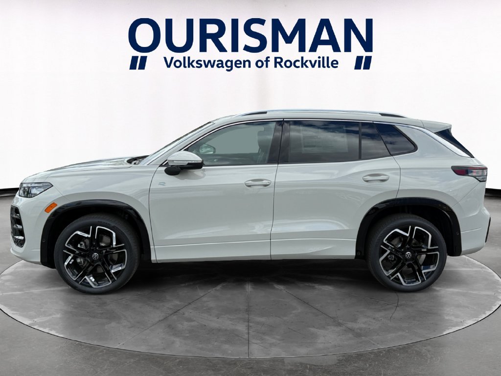 New 2026 Volkswagen Tiguan SEL R-Line AWD/4WD image 3