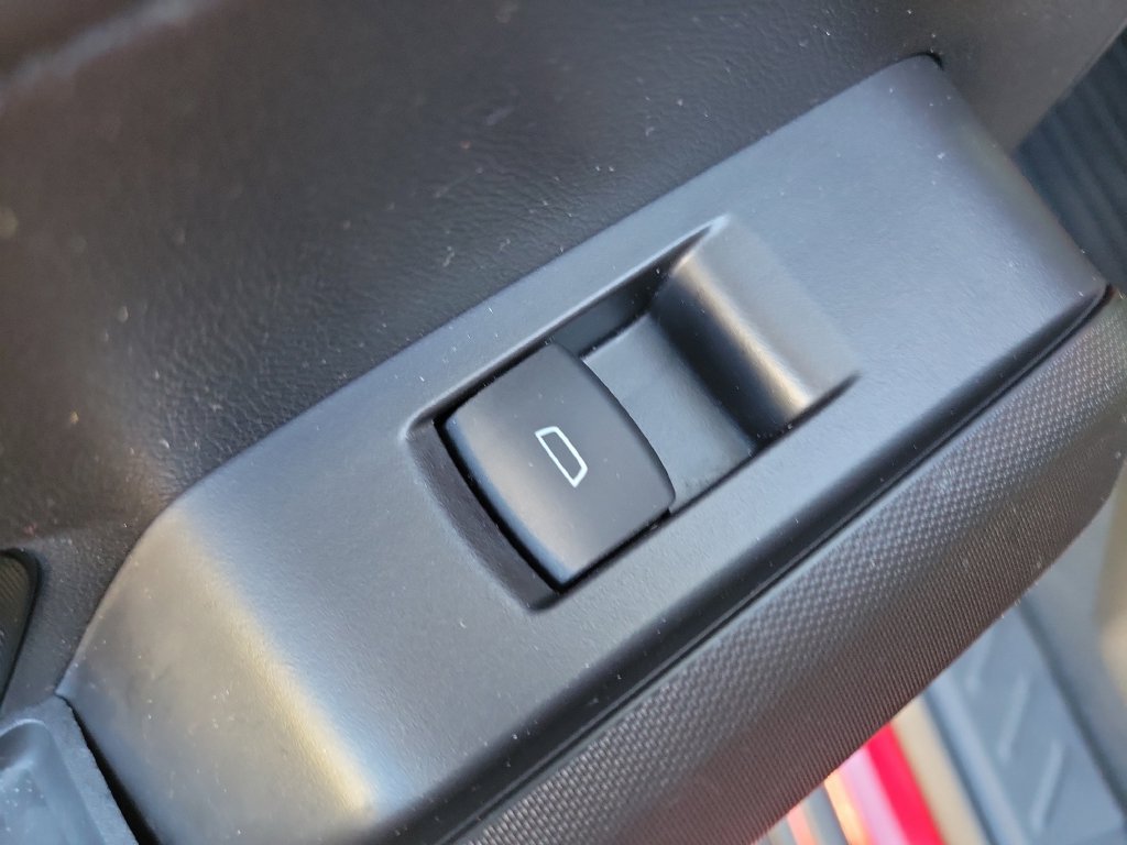 Used 2024 Chevrolet Colorado LT AWD/4WD image 20