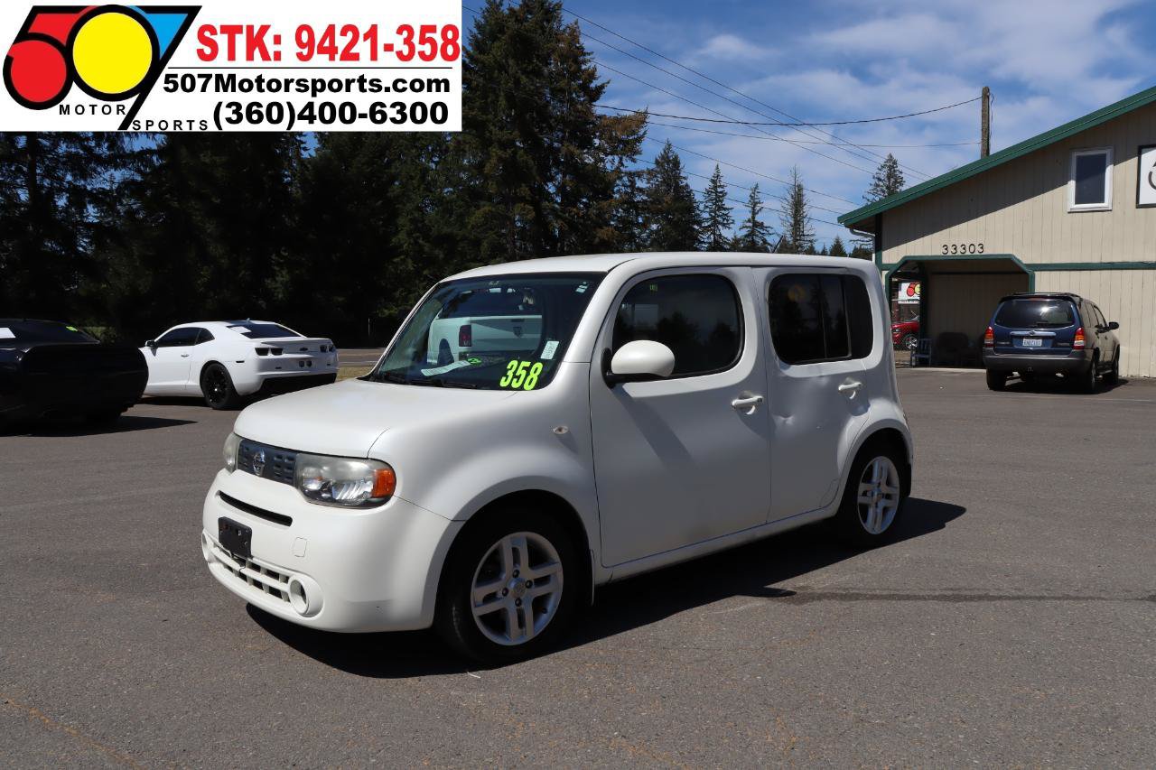 Used 2012 Nissan Cube 1.8 SL w/ Interior Designer Pkg FWD image 2