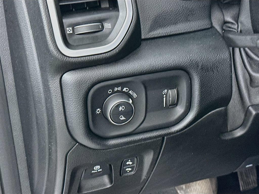 Used 2021 RAM 1500 Big Horn AWD/4WD image 16