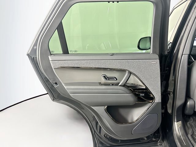 Used 2025 Land Rover Range Rover Sport SE image 23