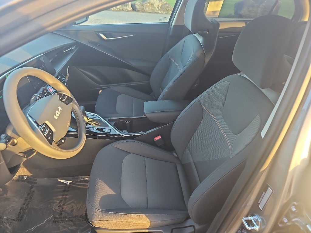 New 2026 Kia Niro LX image 21