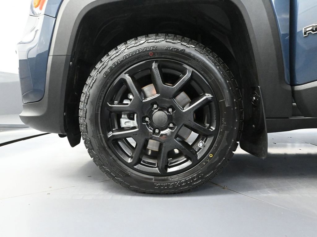 Used 2023 Jeep Renegade Latitude w/ Sun/Sound Group image 18