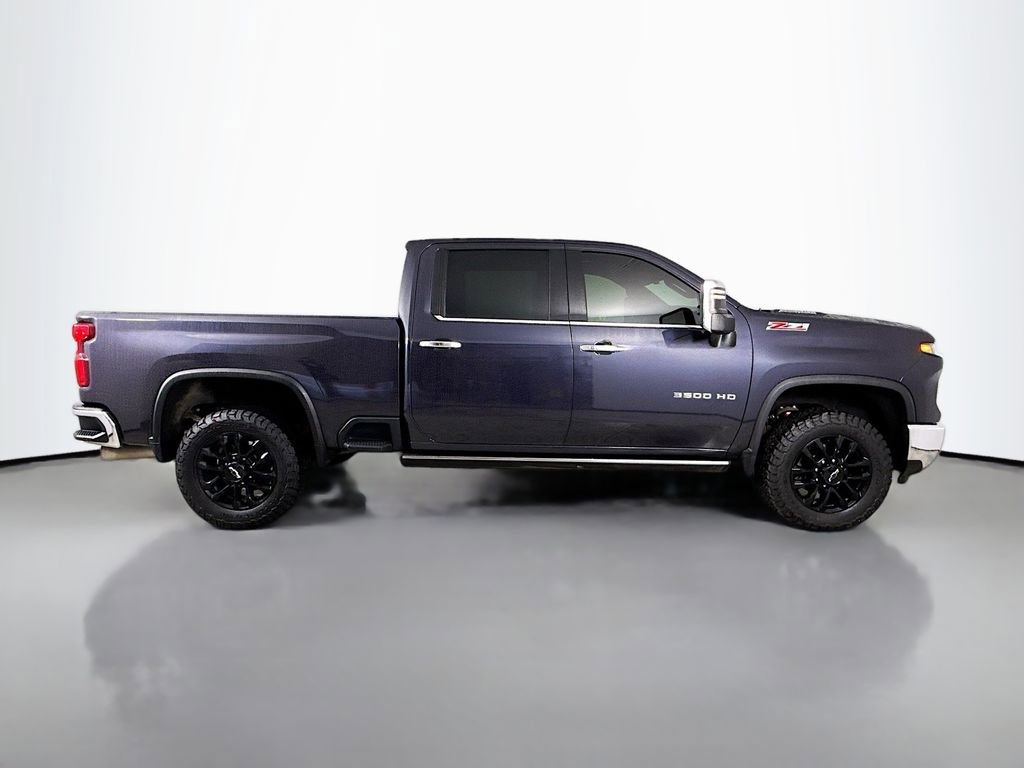 Used 2024 Chevrolet Silverado 3500 LTZ image 8