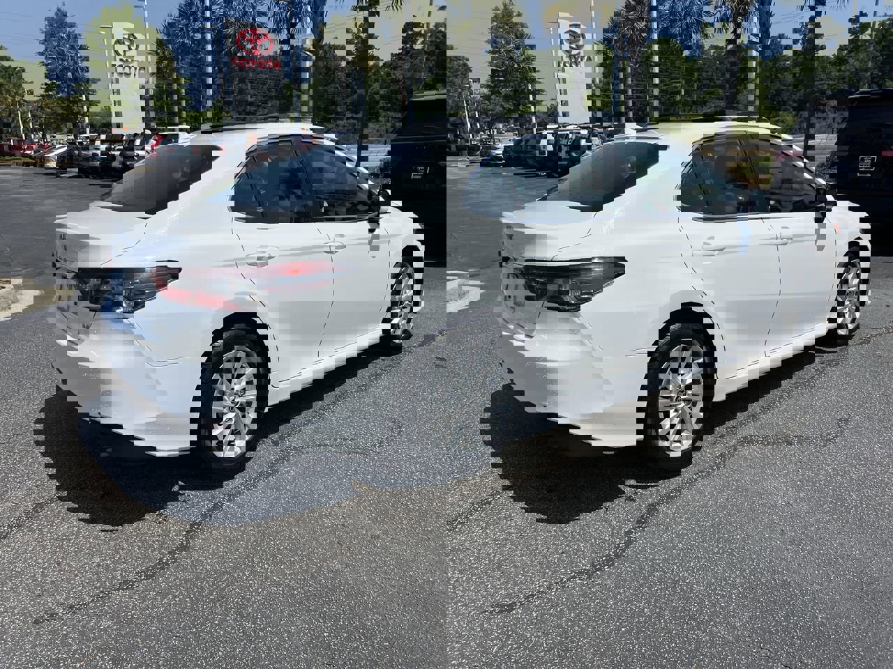 Used 2024 Toyota Camry LE FWD image 10