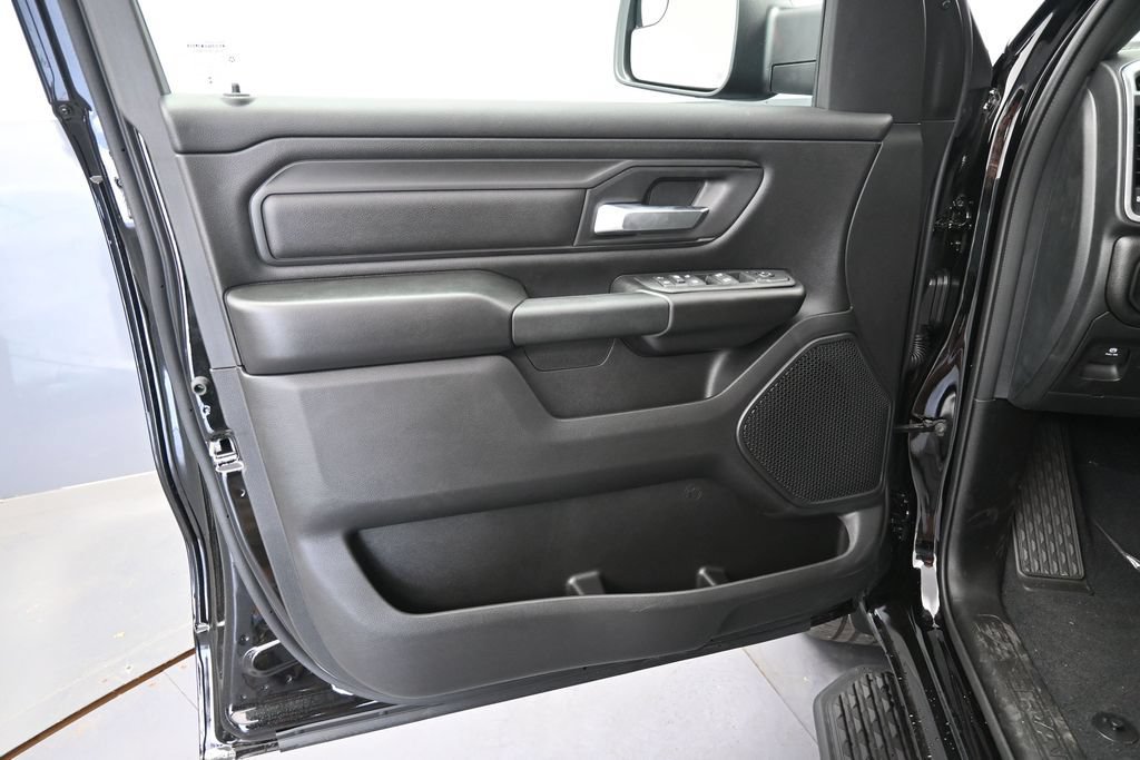 New 2026 RAM 1500 Express AWD/4WD image 15