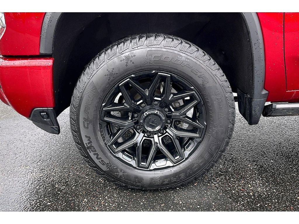 Used 2024 Chevrolet Silverado 2500 High Country w/ High Country Premium Package AWD/4WD image 10