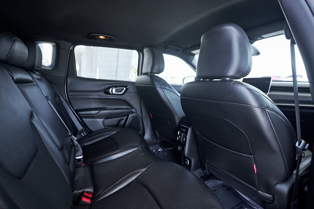 Used 2024 Jeep Compass Trailhawk image 24