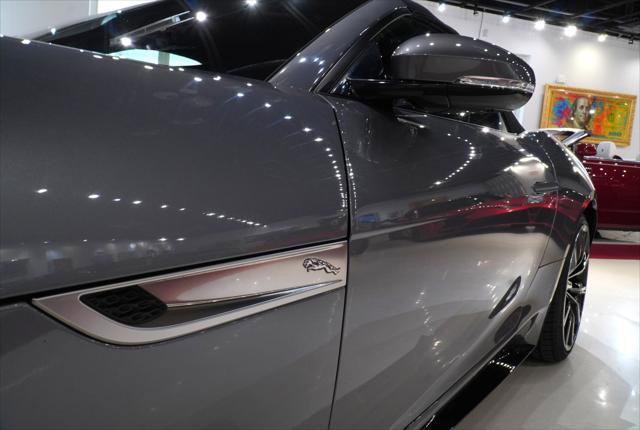 Used 2021 Jaguar F-TYPE R image 13