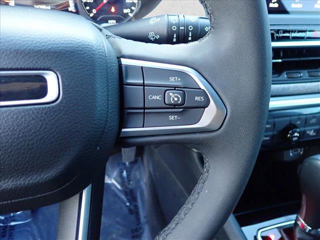 Used 2023 Jeep Compass Latitude AWD/4WD image 12