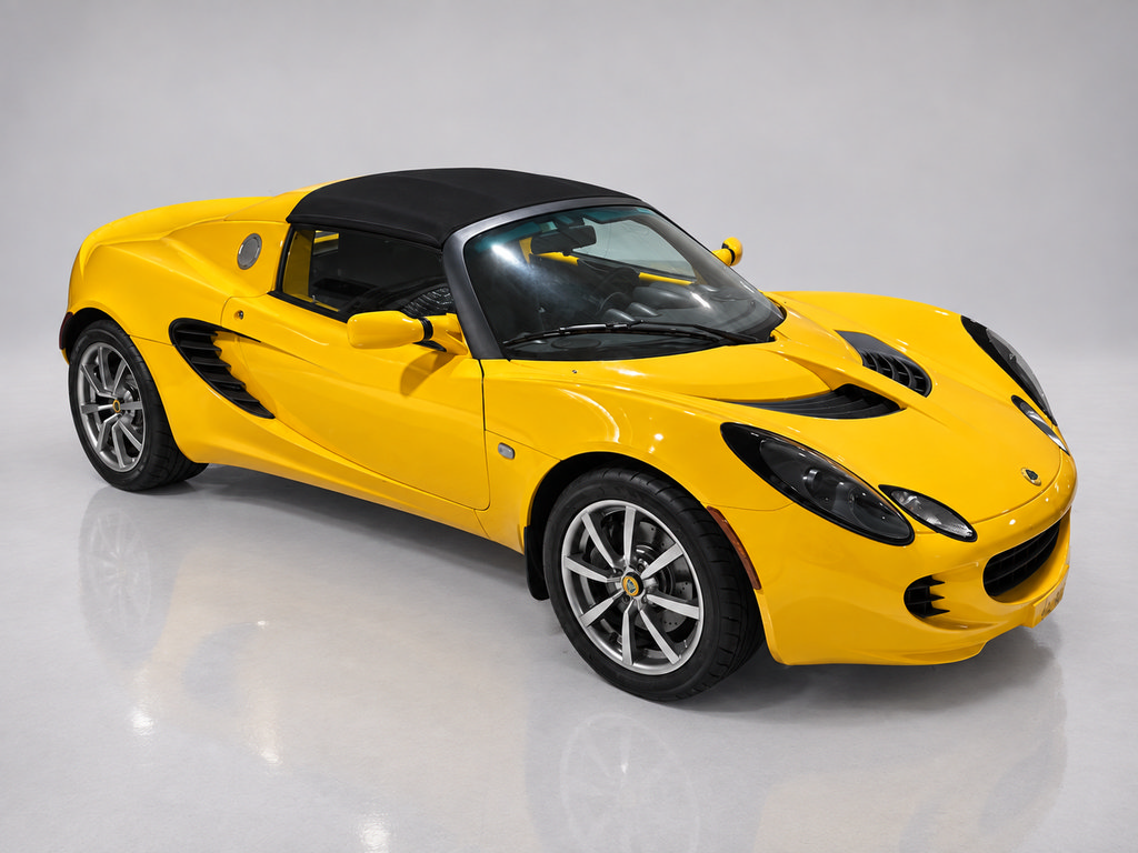 Used 2005 Lotus Elise RWD image 2