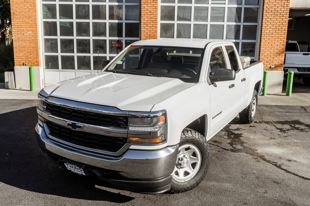 Used 2016 Chevrolet Silverado 1500 4x4 Double Cab image 2