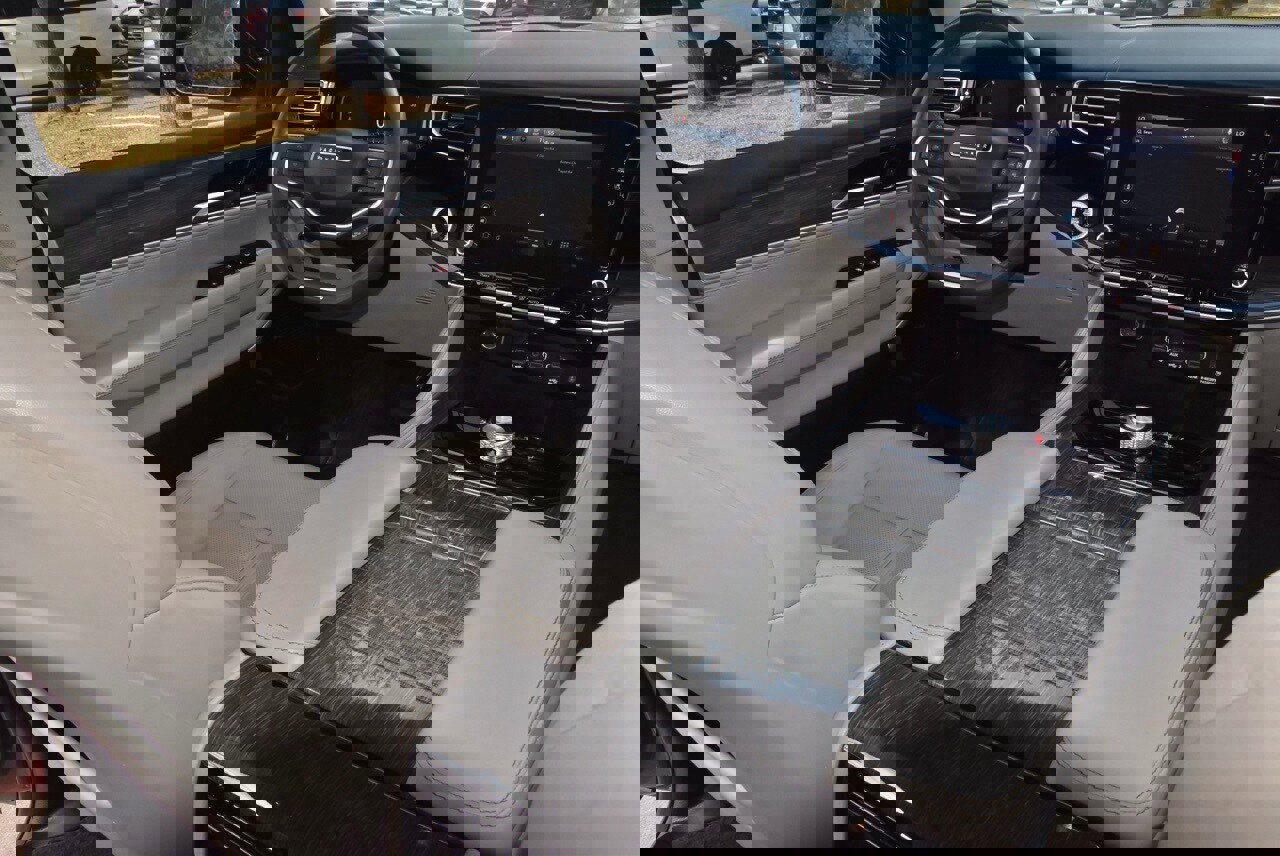 Used 2022 Jeep Wagoneer Series III w/ Premium Group I image 16