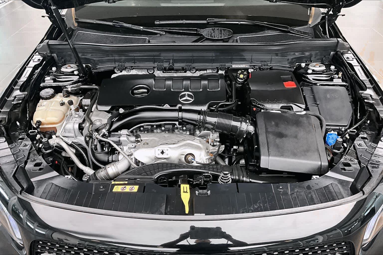 Used 2021 Mercedes-Benz GLB 250 image 28