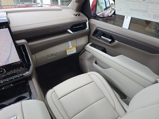 New 2026 GMC Yukon Denali w/ Denali Reserve Package AWD/4WD image 14