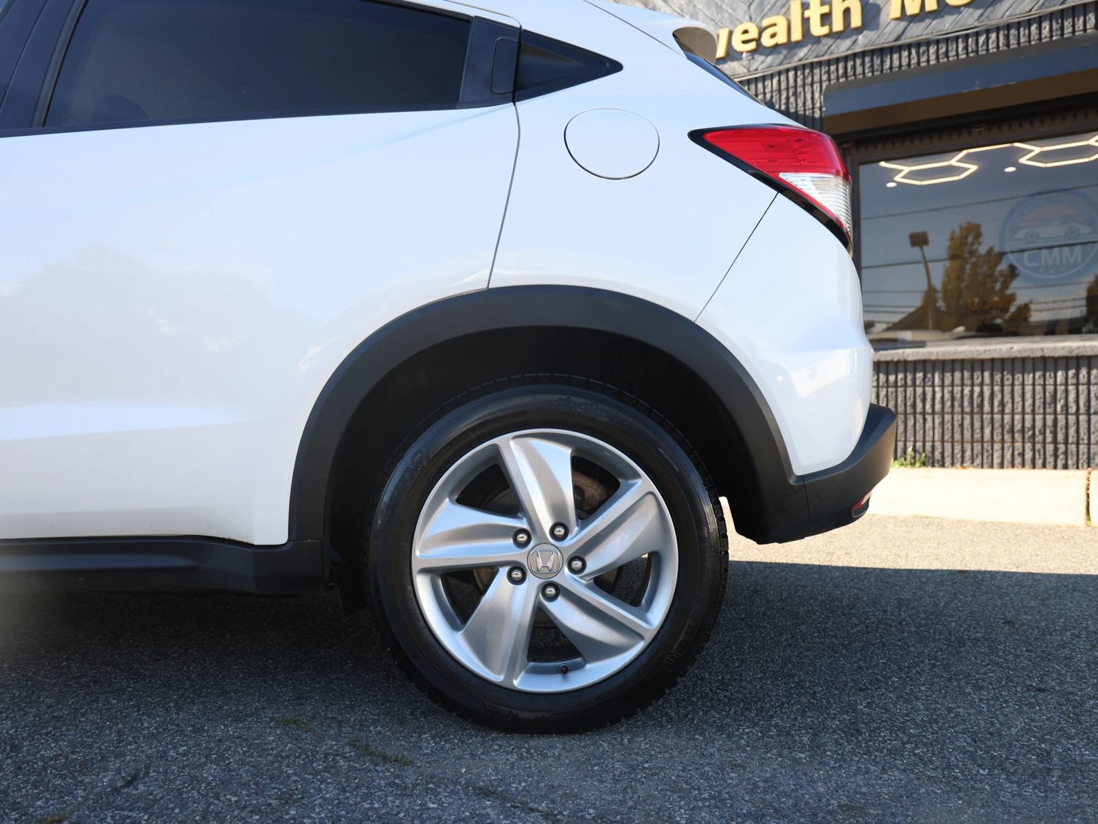 Used 2019 Honda HR-V EX image 10