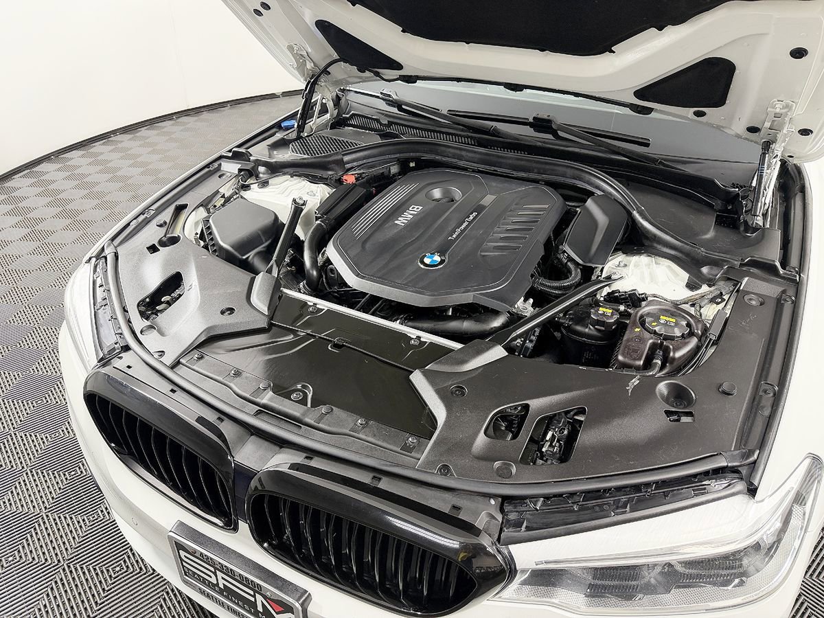 Used 2017 BMW 540i RWD image 18